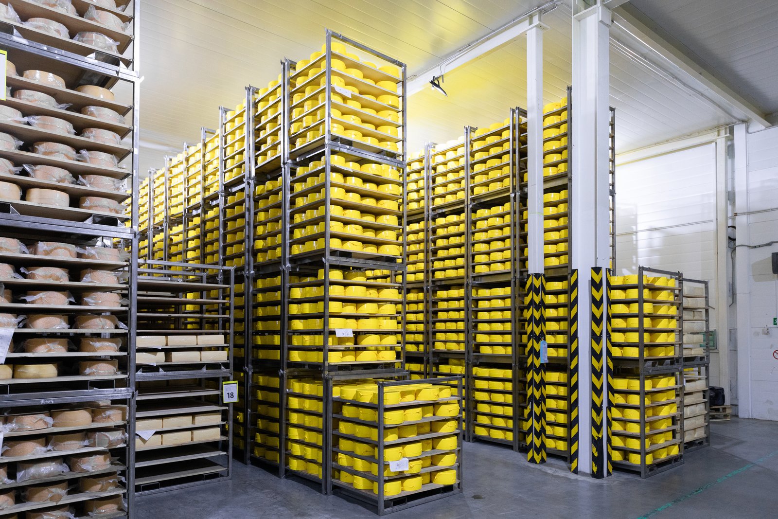 The Contribution of Slotted Angle Racks Manufacturers to Storage Efficiency